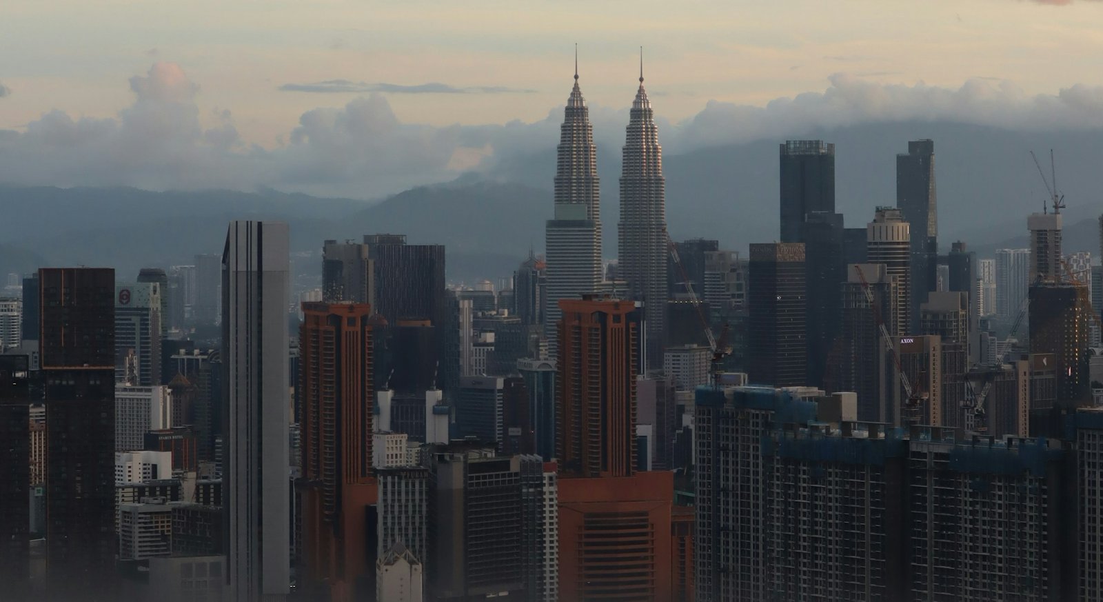 Petronas Twin Towers and the Kuala Lumpur skyline