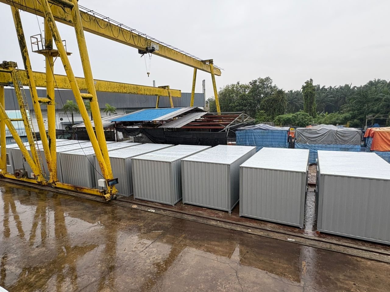 JB Custom Made Living Containers