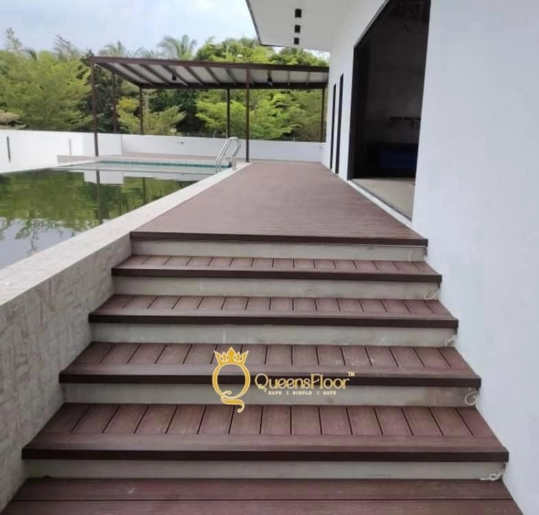 QueensFloor vs JENFloor