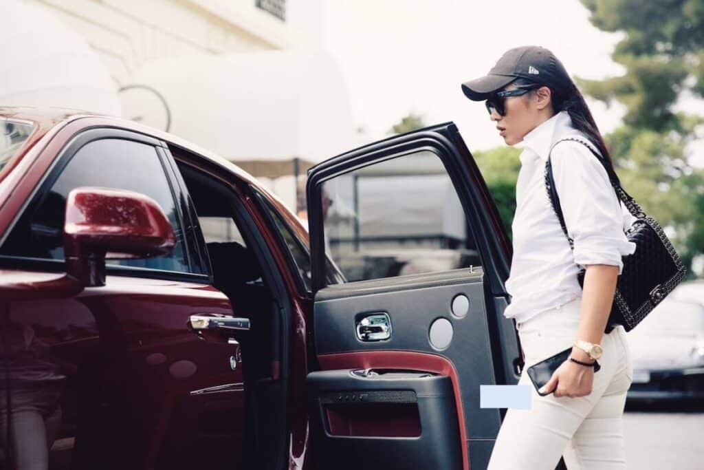 VIP Escort: Luxury or Necessity?